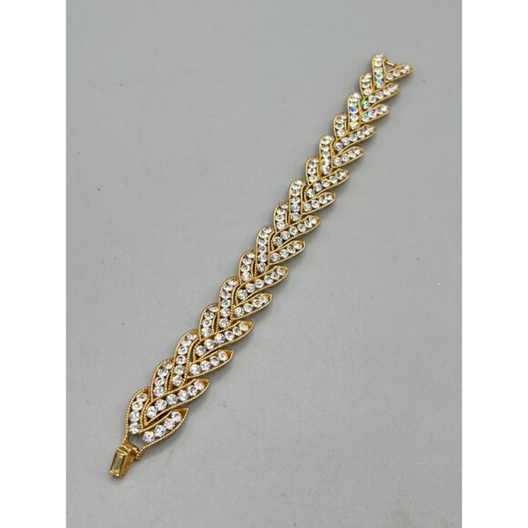 Vintage Signed Trifari Gold Tone Braided Bracelet with Clear Rhinestones - Picture 3 of 8